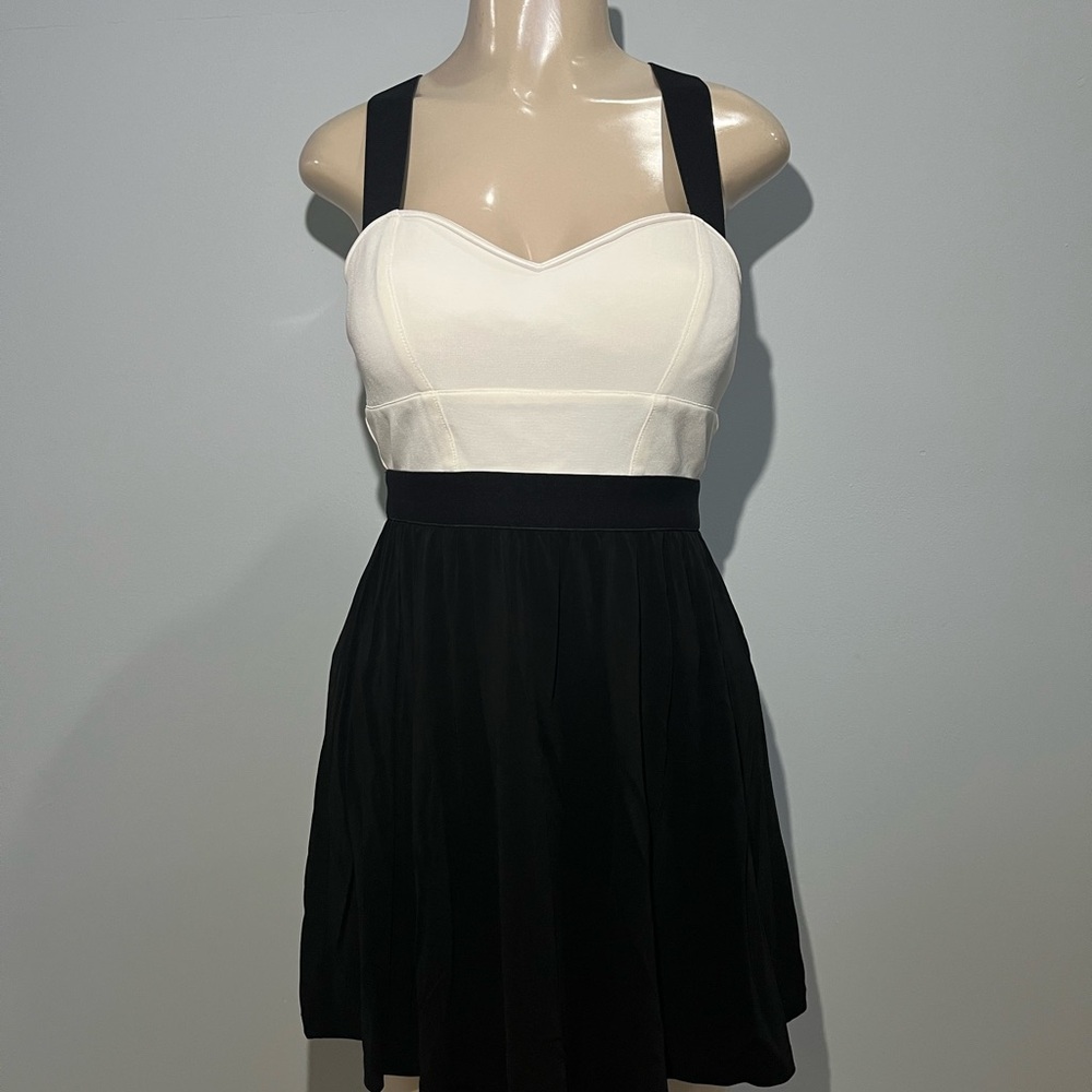 bebe Black and White Sweetheart Mini Dress